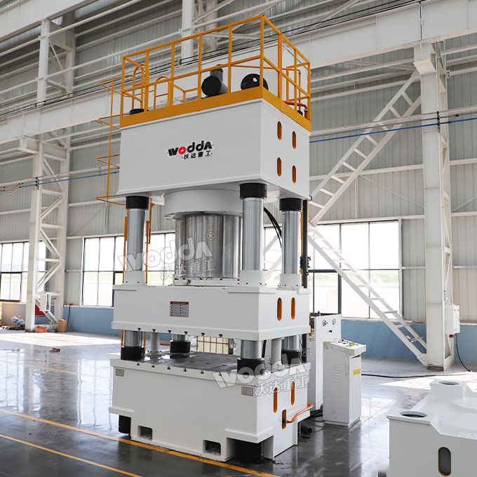 1600噸四柱液壓機.jpg