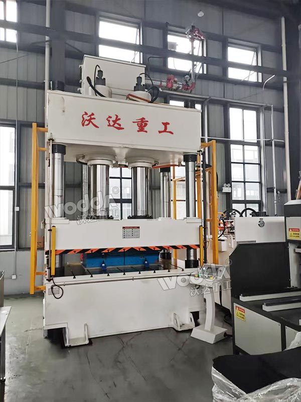 500噸汽車空氣濾清器外殼成型液壓機(jī).jpg